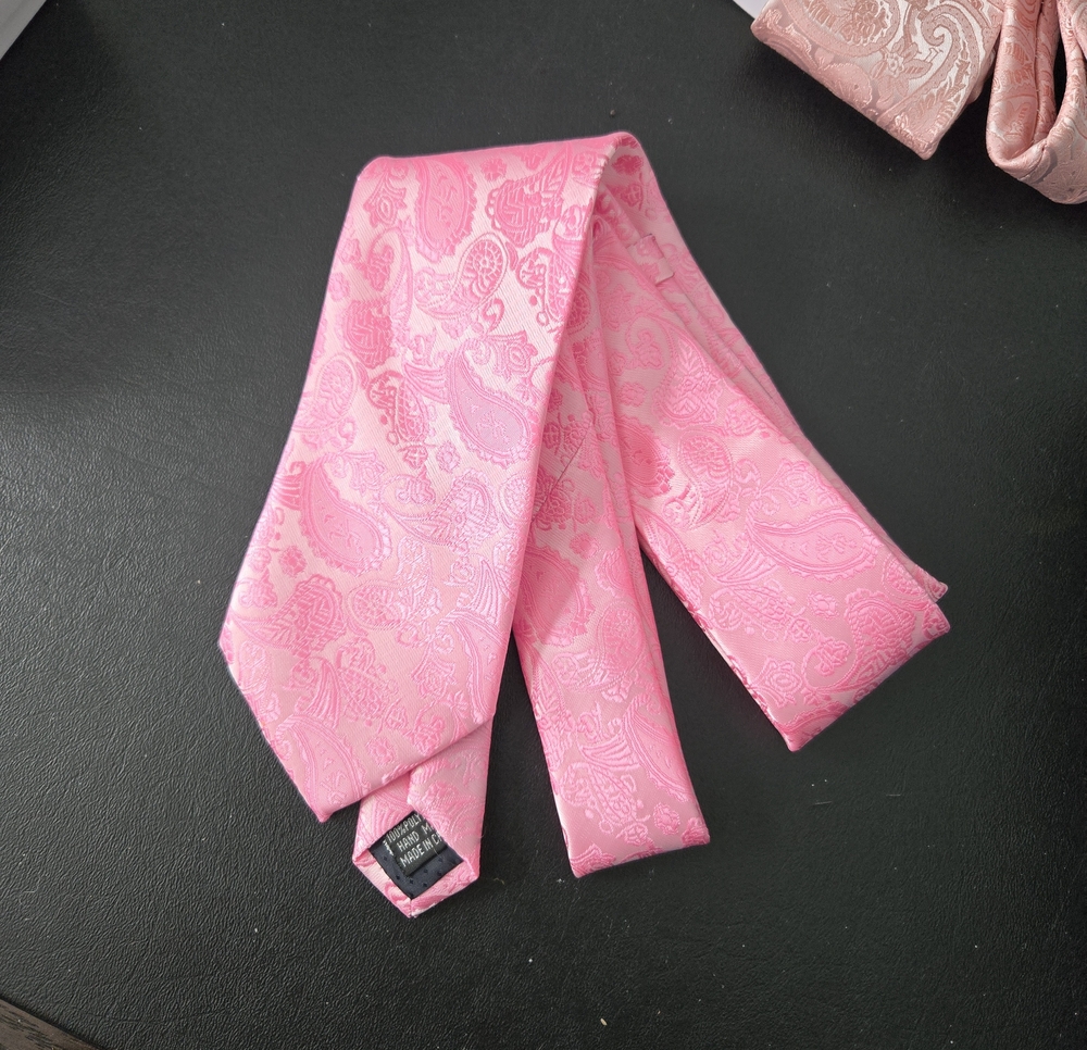 Women's Pink Paisley Satin Necktie - Classic Formal Accessory